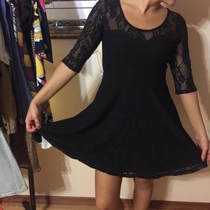 Cute and flower lace black dress