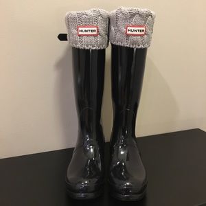 Hunter Adjustable Black Gloss Rain Boot with socks