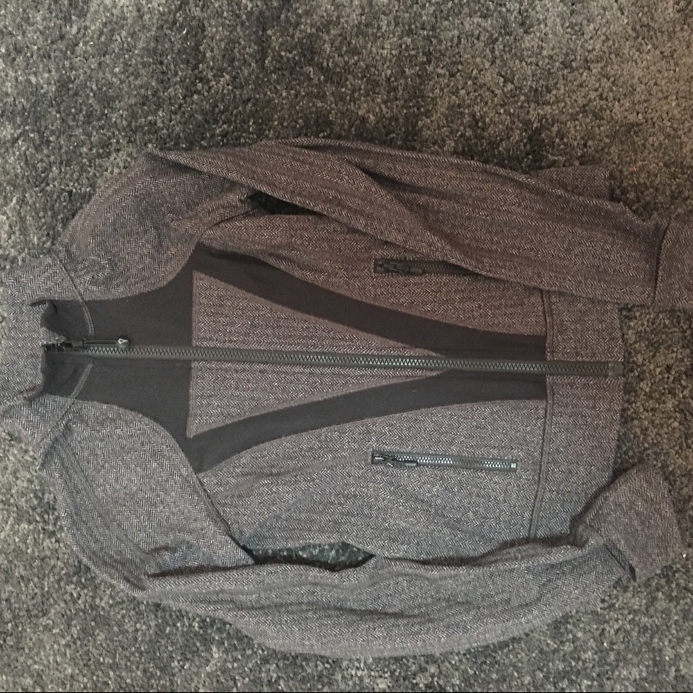 IVIVVA ZIP-UP!!!!!!!!