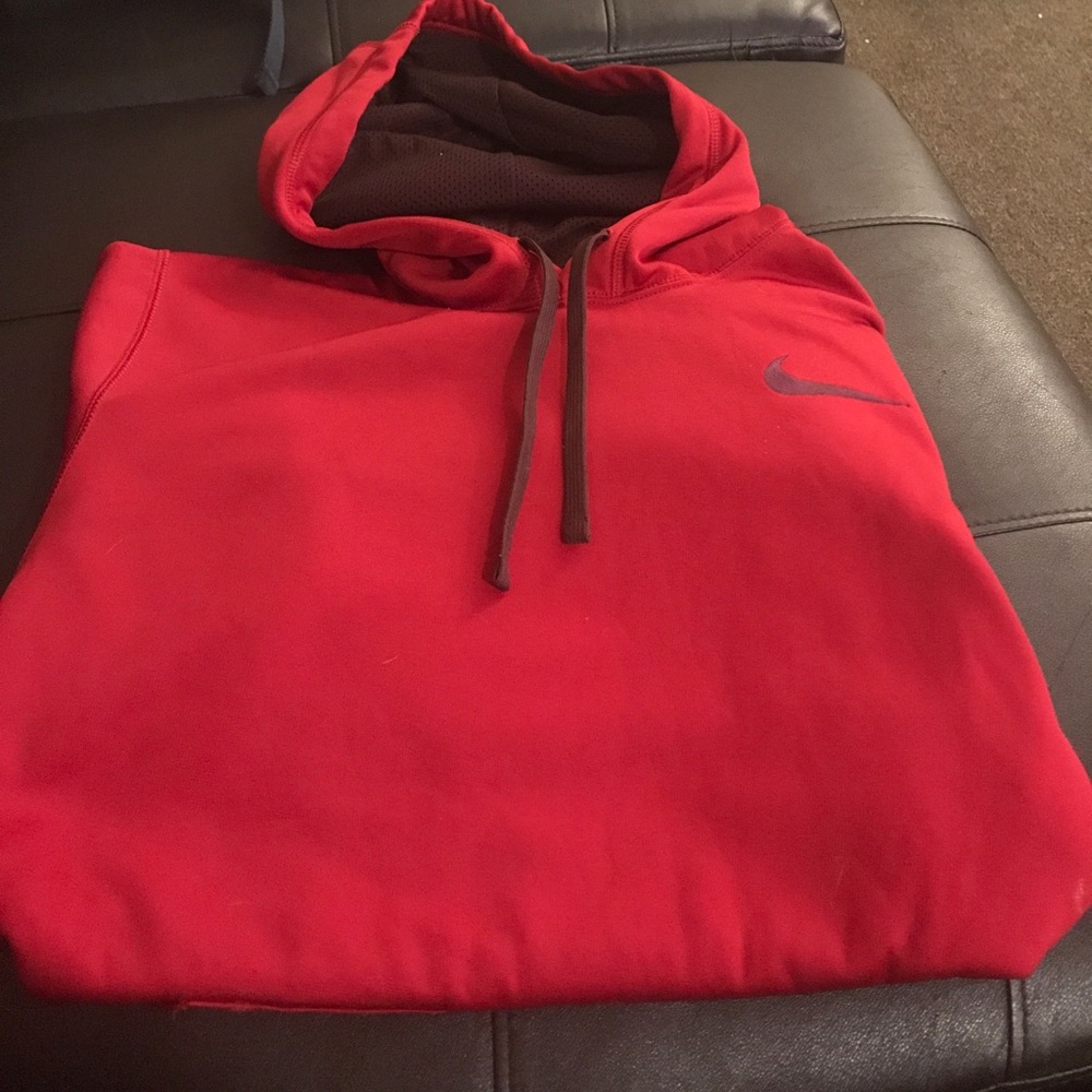 Nike thermal fit hoodie
