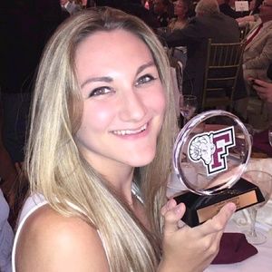 Meet your Posher, Em