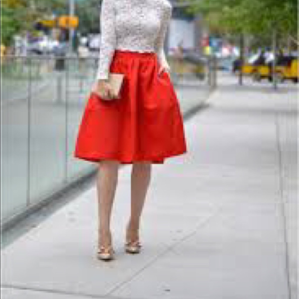 Red express skirt