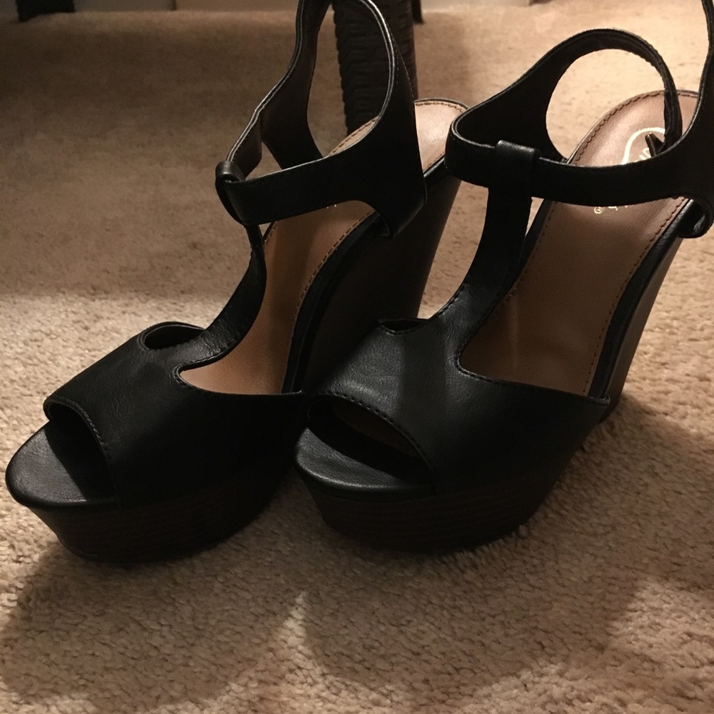 Black Candies wedges