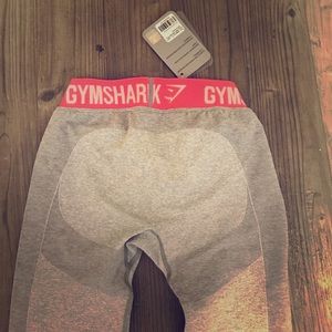 XS GYMSHARK flex leggings. Gray/pink BRAND NEW