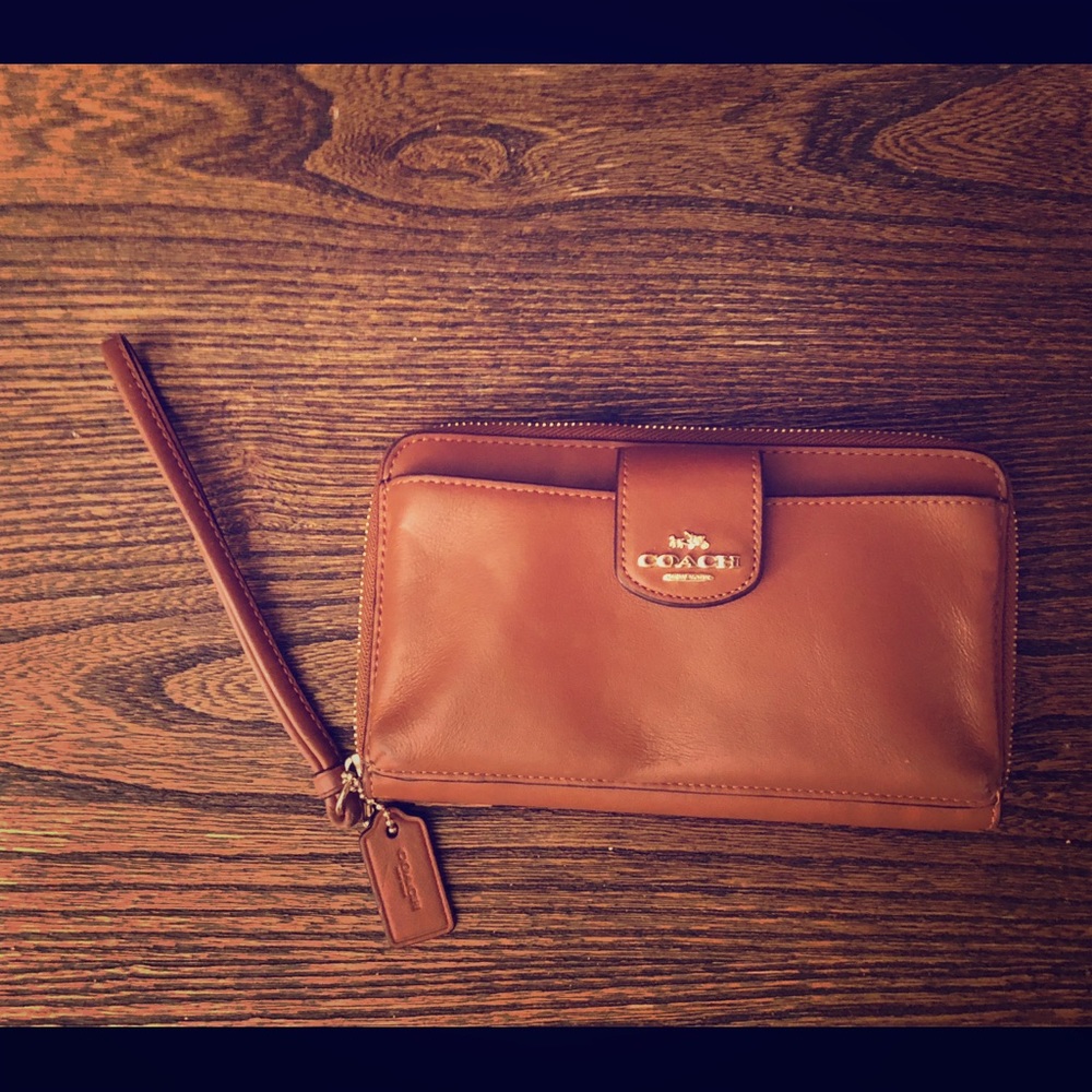 Coach wristlet wallet