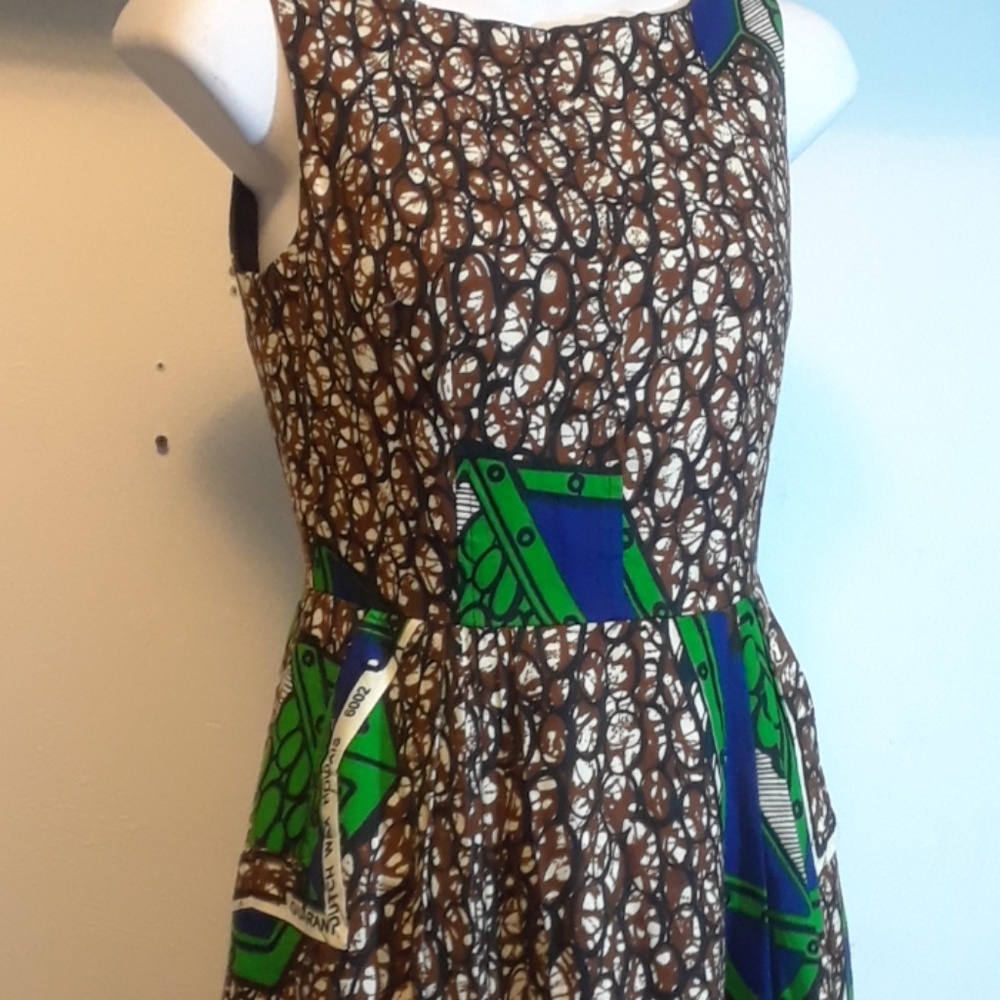 Zachary's Smile Dress. Size 2