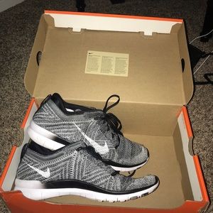 Nike Woman’s Free Flyknit Shoes
