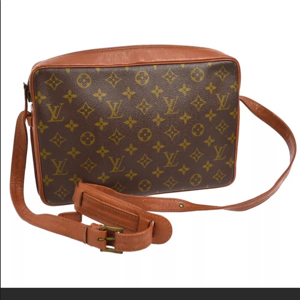 Authentic Louis Vuitton Messanger Bag