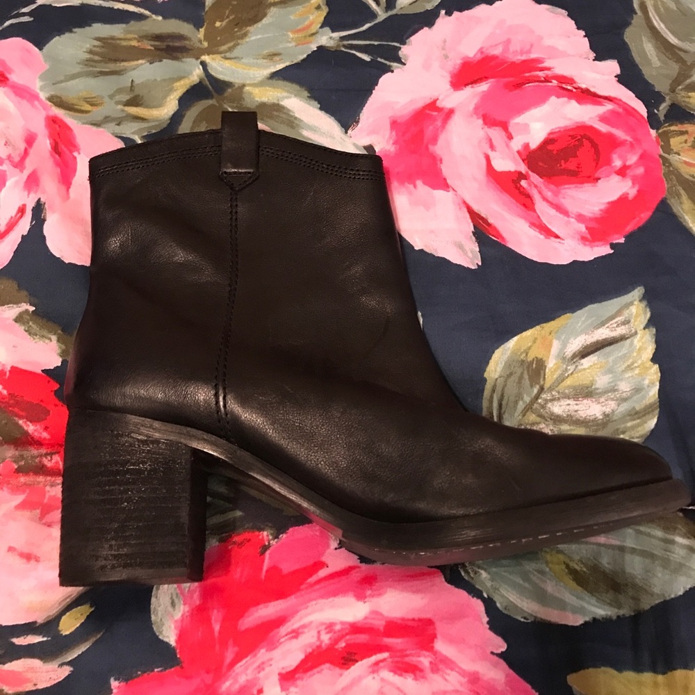 Boutique 9 Black Leather Boots