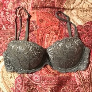 Victoria’s Secret Pink 32C LIGHTLY used Bra!