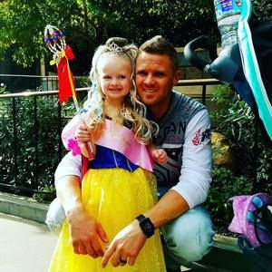 Meet your Posher, Sasha-sam