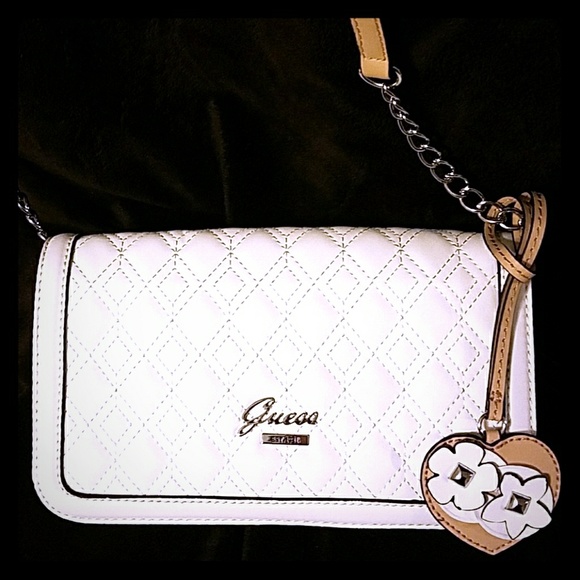 Guess Handbags - 🆕Guess crossbody shoulder bag