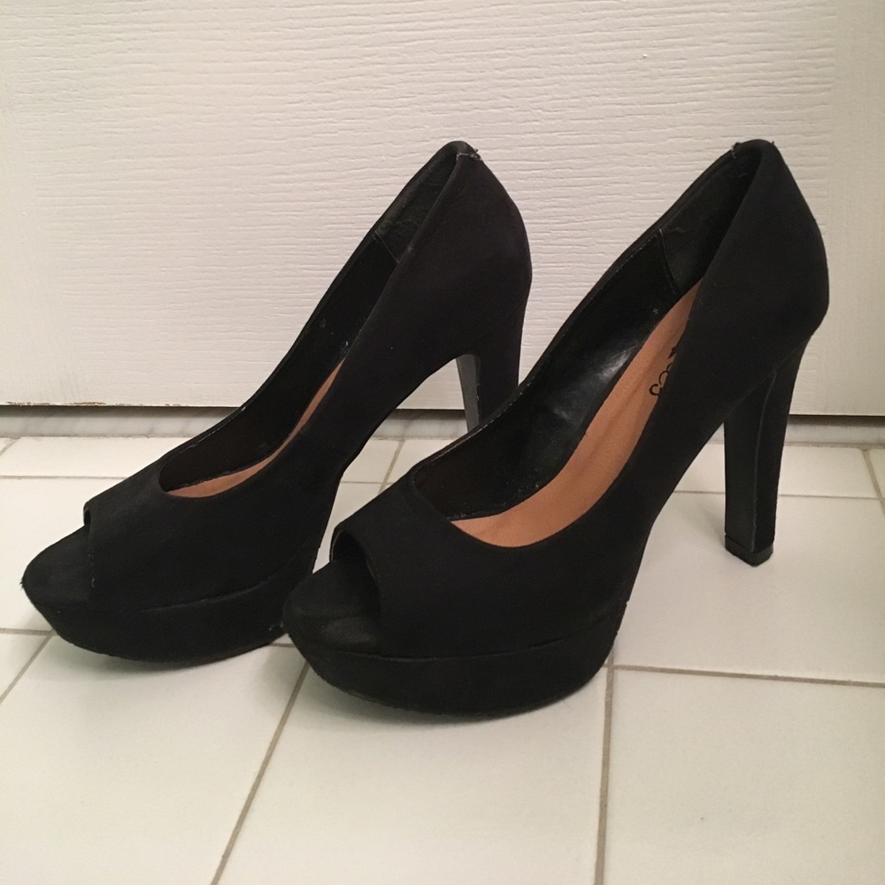 Classic black suede open toe pumps