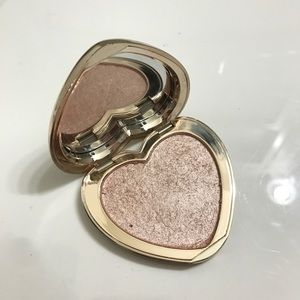 Two Faced Love Light Highlighter