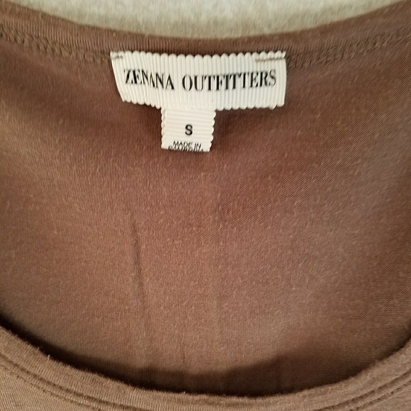 Zenana Outfitters Brown Cotton Tee - Picture 3 of 3