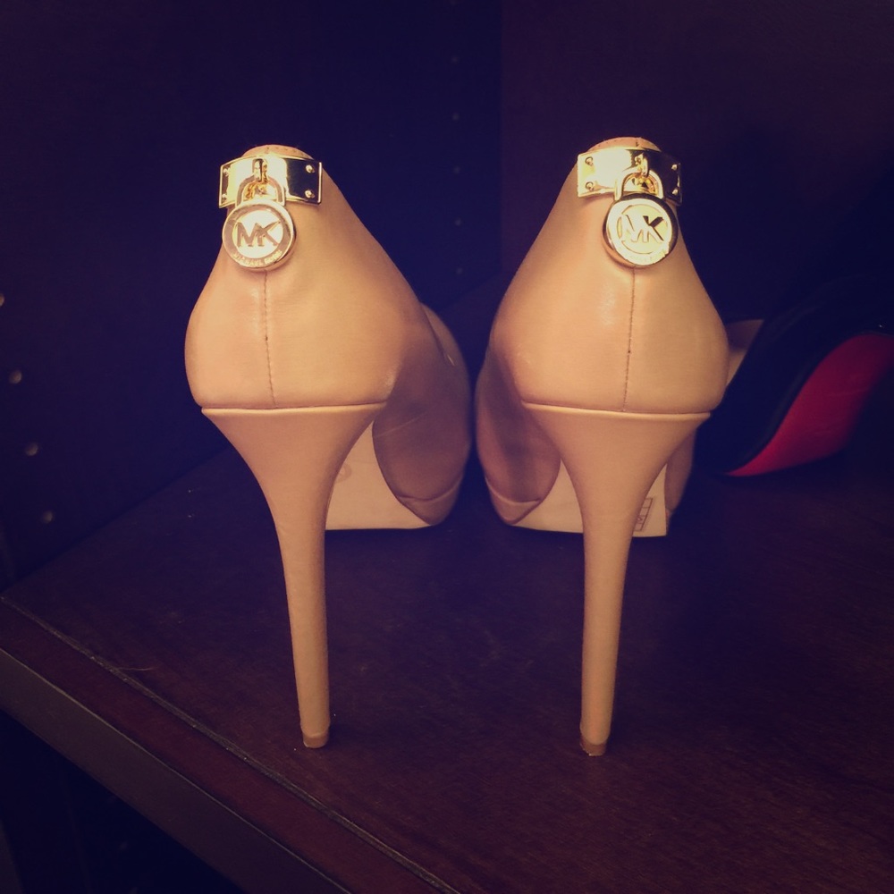Michael Kors Pumps