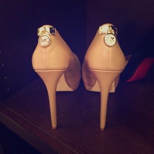 Michael Kors Pumps
