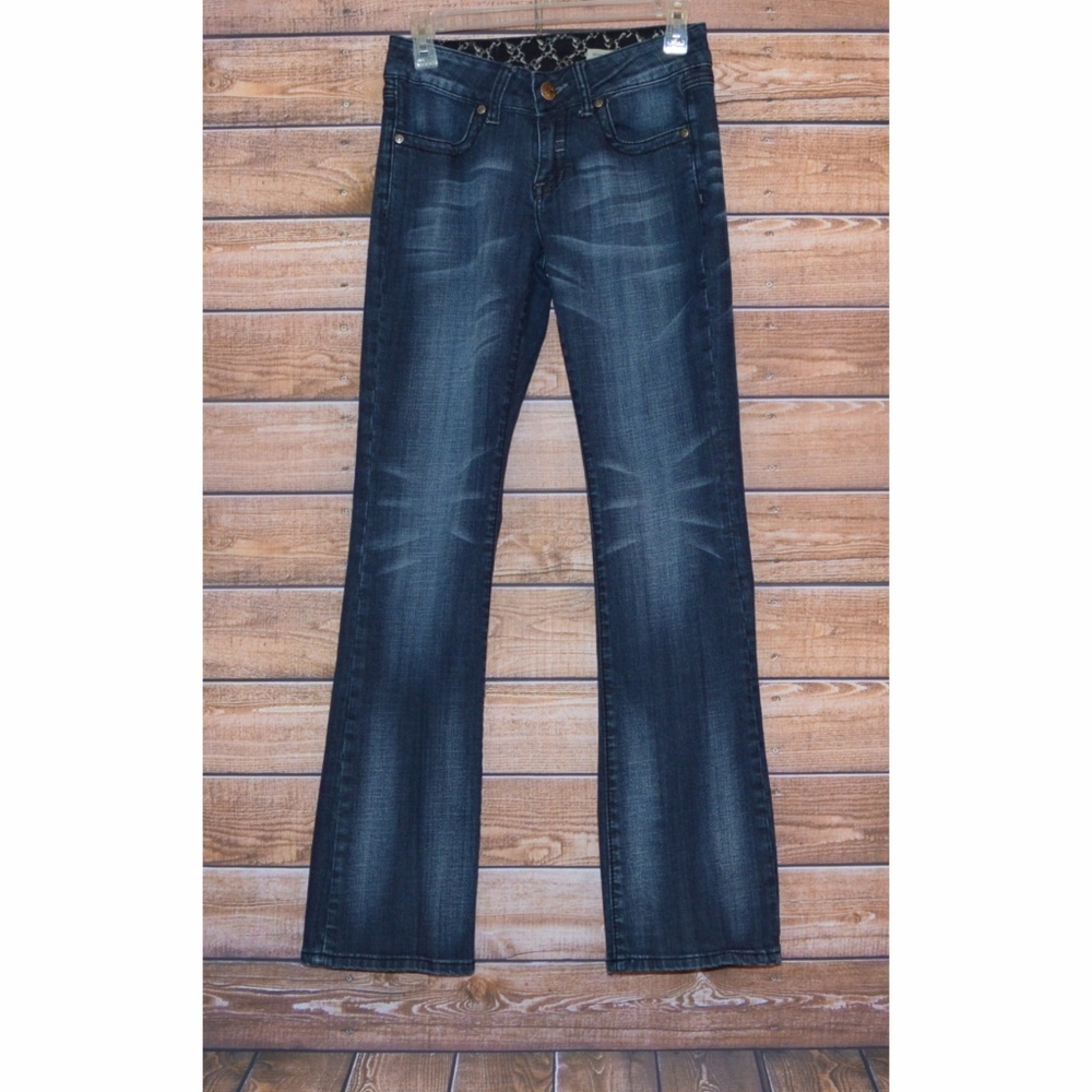 Zipper Denim Jeans with Embellished Pockets