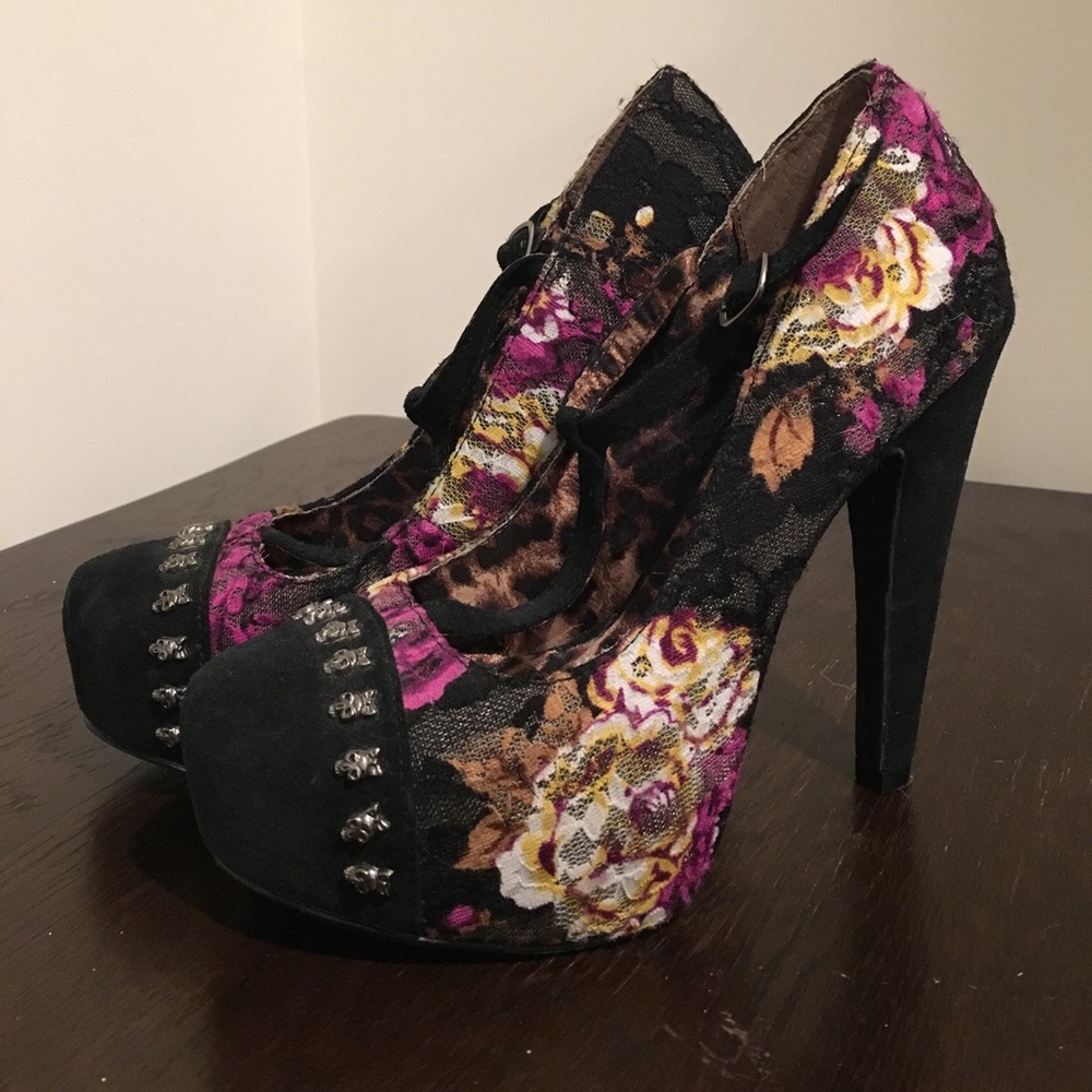 Betsey Johnson Morticia Floral Lace/Suede Heels
