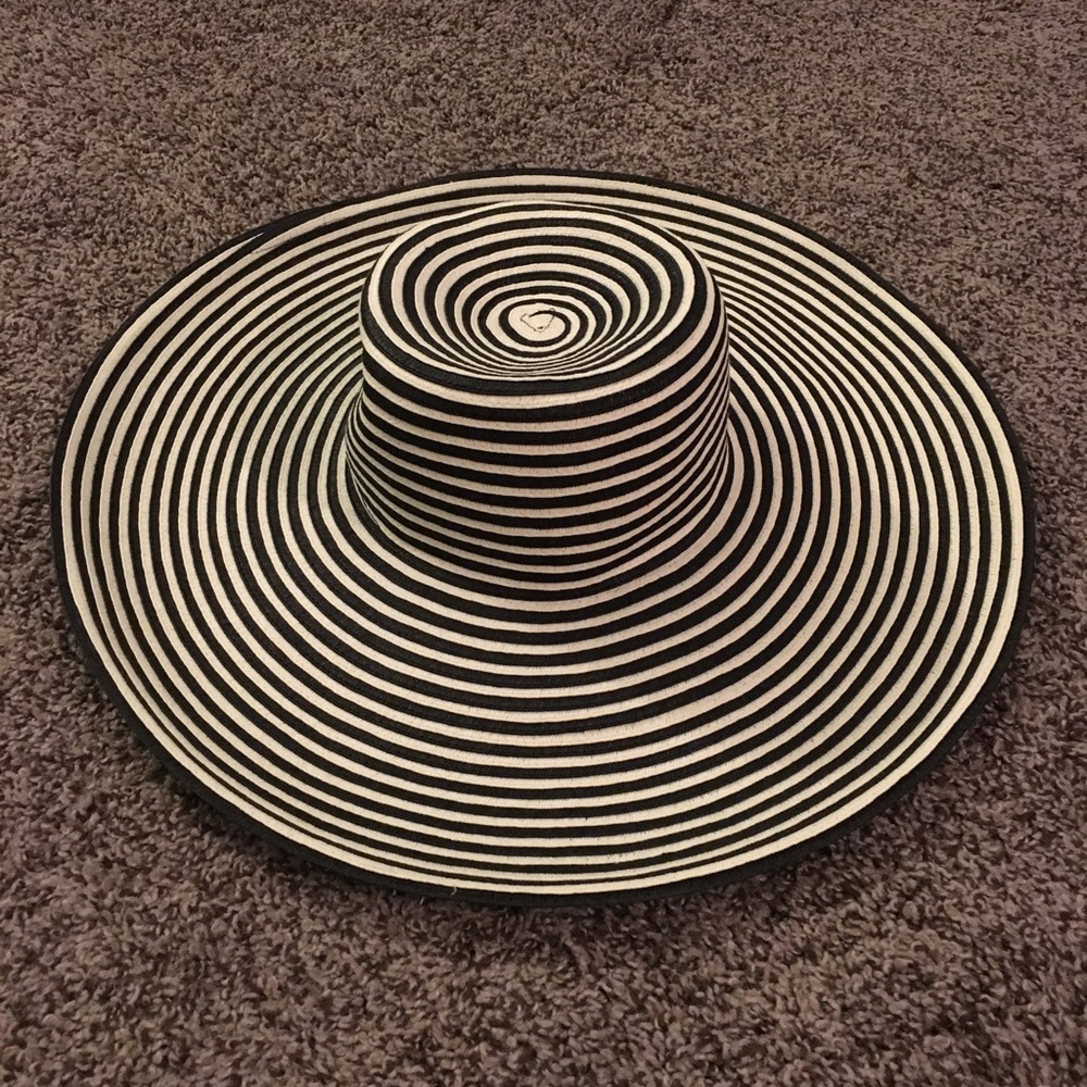 NWT Italian made floppy hat