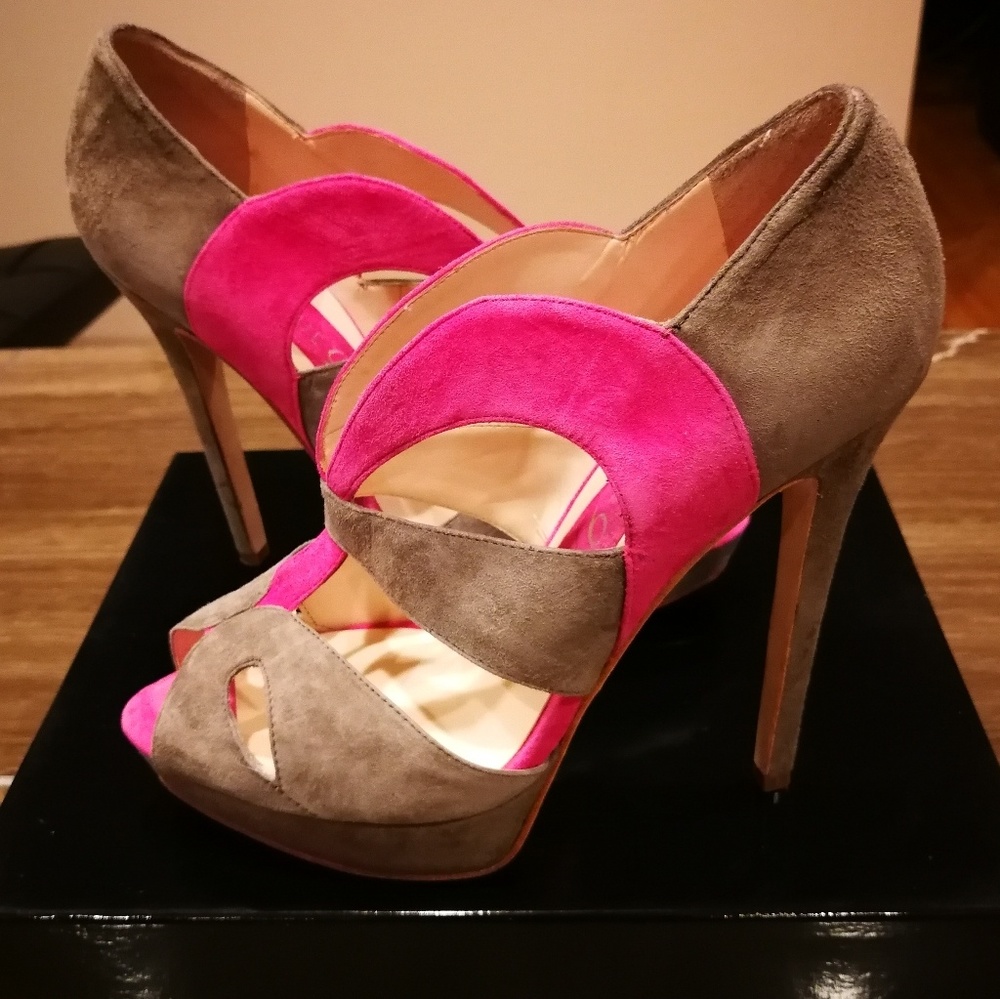Boutique 9 Taupe/Pink Suede Heels Size 9M