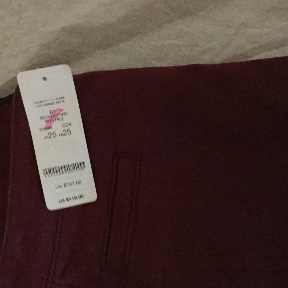 Hot shot pants!!! - Picture 2 of 4