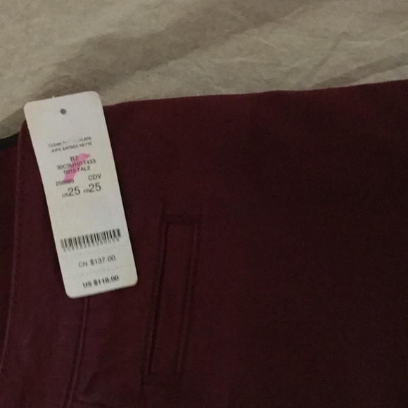 Hot shot pants!!! - Picture 2 of 4