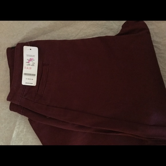 Hot shot pants!!! - Picture 4 of 4