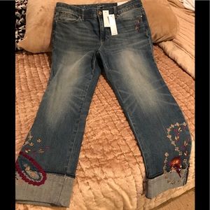 WHBM Embroidered Slim Crop Jean Sz 8