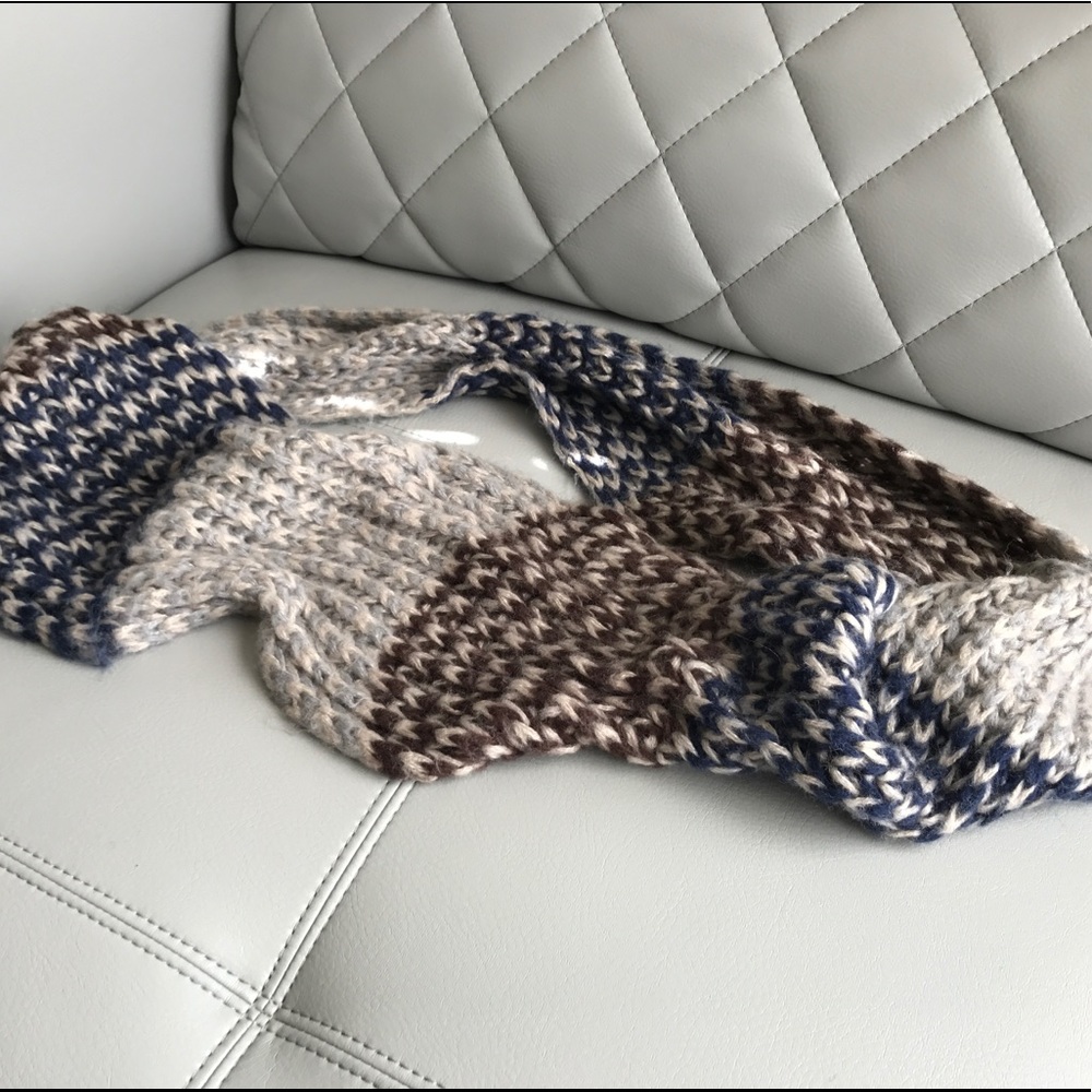 Infinity Scarf - Picture 2 of 3