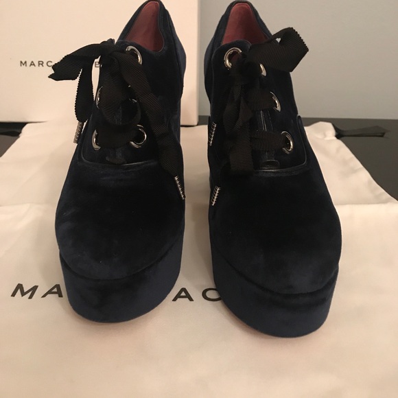 SOLD Marc Jacobs Beth Velvet Oxford Platform Pumps - Picture 4 of 7