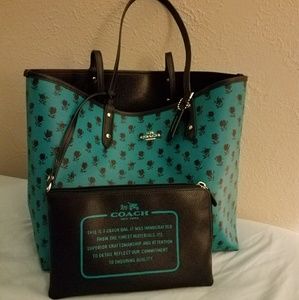 Coach Reversible Tote in Badlands