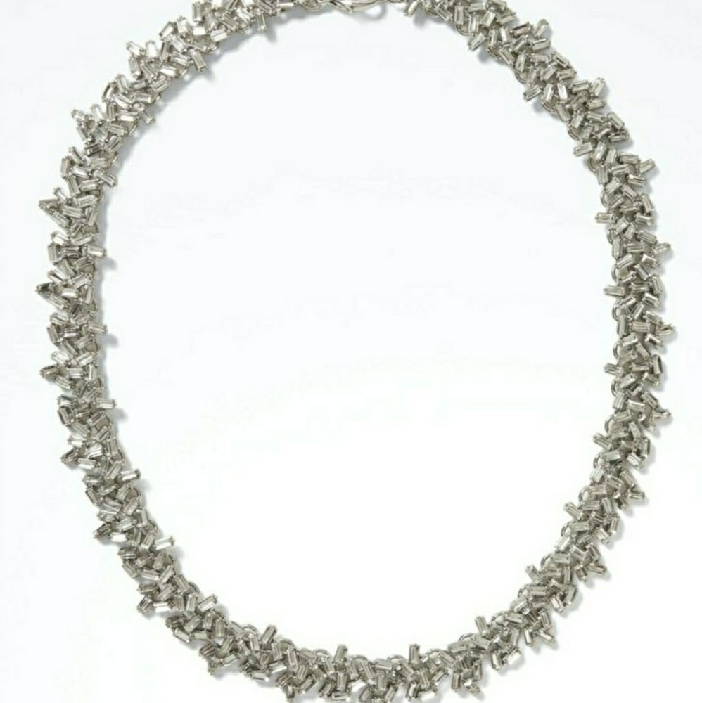 Looking for this banana republic necklace