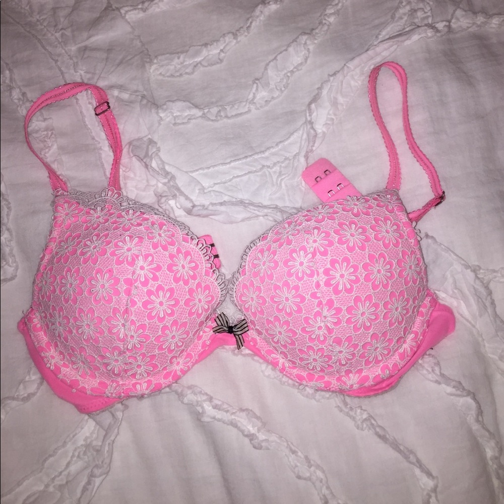 Body by Victoria Secret Push-up Bra