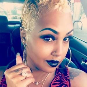 Meet your Posher, Lacey