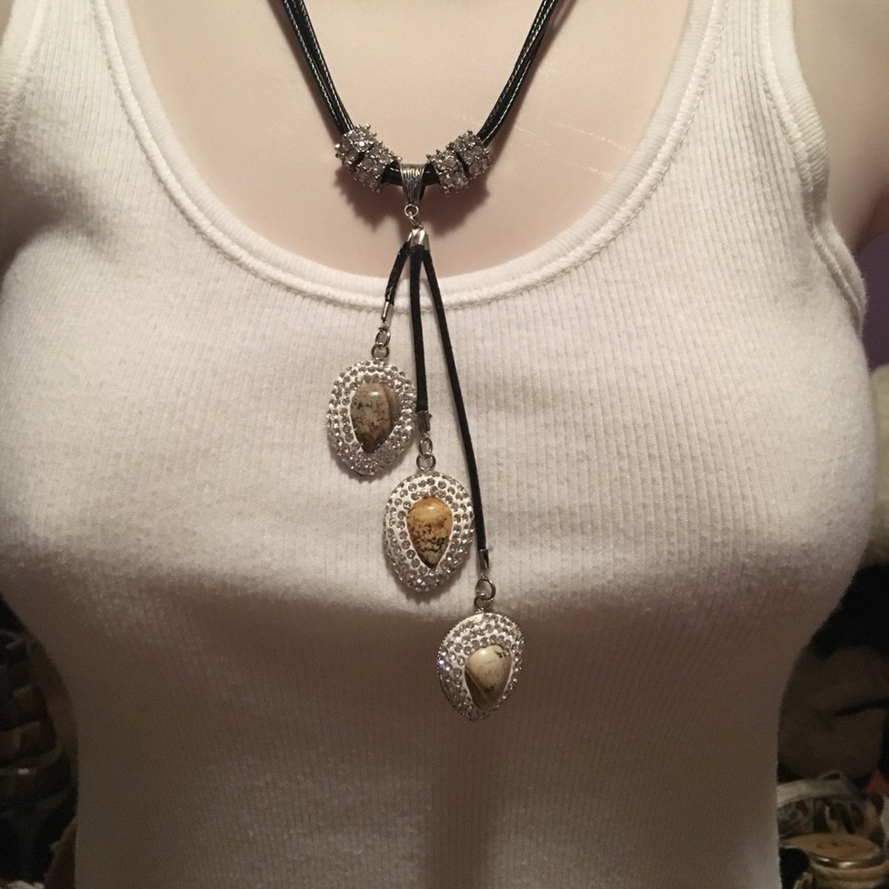Jasper triple teardrop leather necklace
