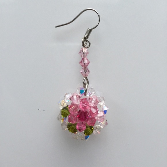 Single rose crystal earring - Picture 1 of 4