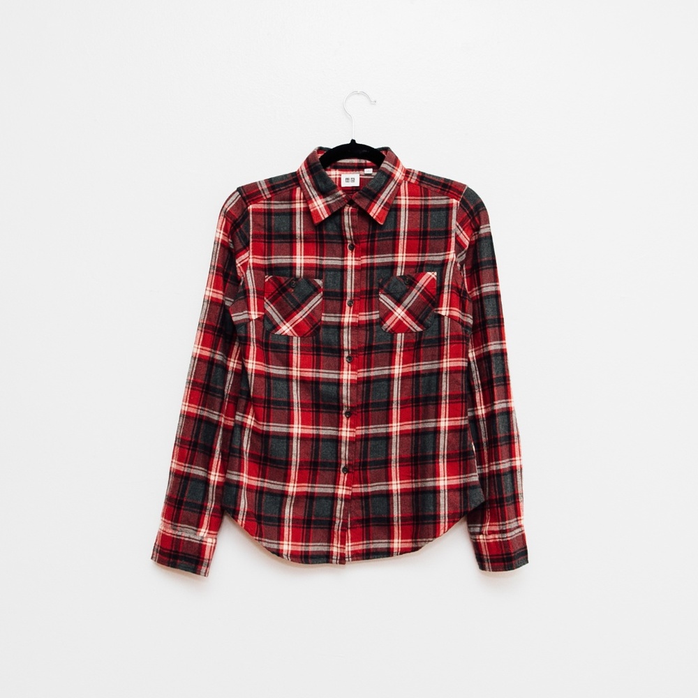UNIQLO | Red Plaid Flannel Button-Up