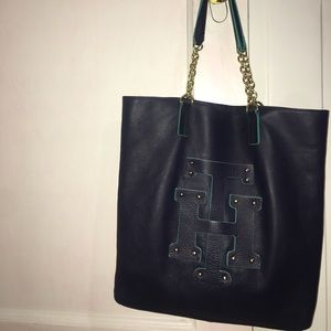New Tommy Hilfiger bag used once