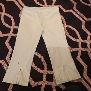 lululemon sea foam green Capri workout pants