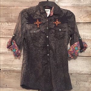 Roar women’s large button down, beautiful shirt.
