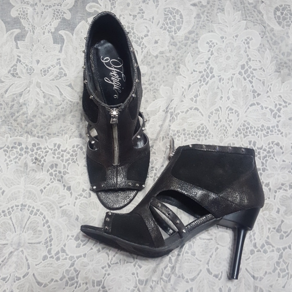 Black Cutout Shooties