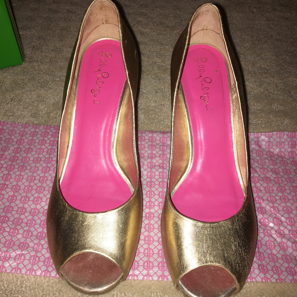 Gold wedges! Negotiable so make an offer! :)