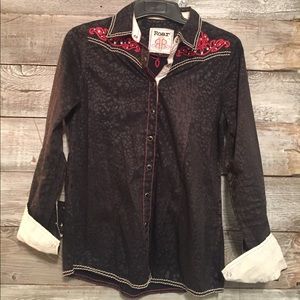 ROAR Women’s shirt medium!