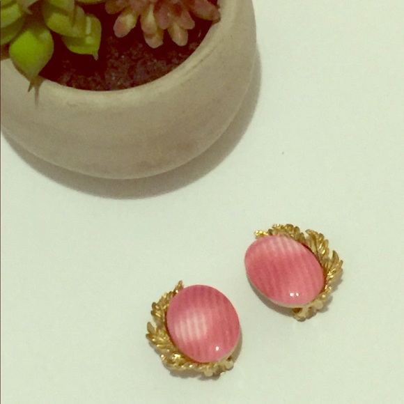 Vintage Pink Gold Clip Ons - Picture 2 of 7