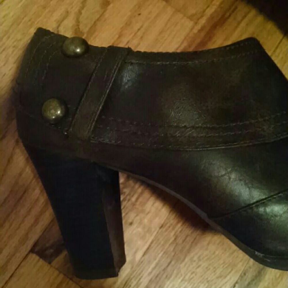 Brown booties