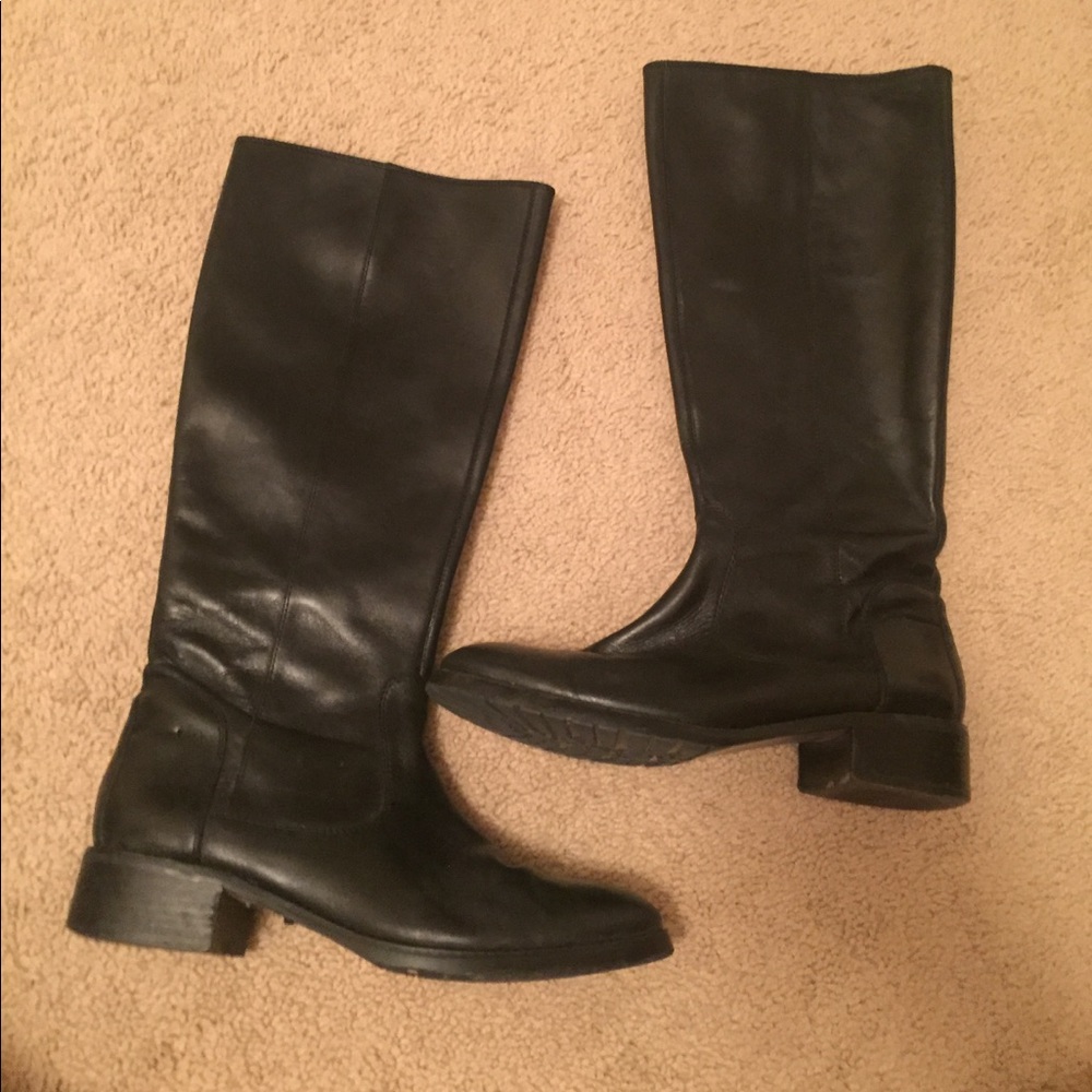 Donald J, Pliner Black Leather Boots