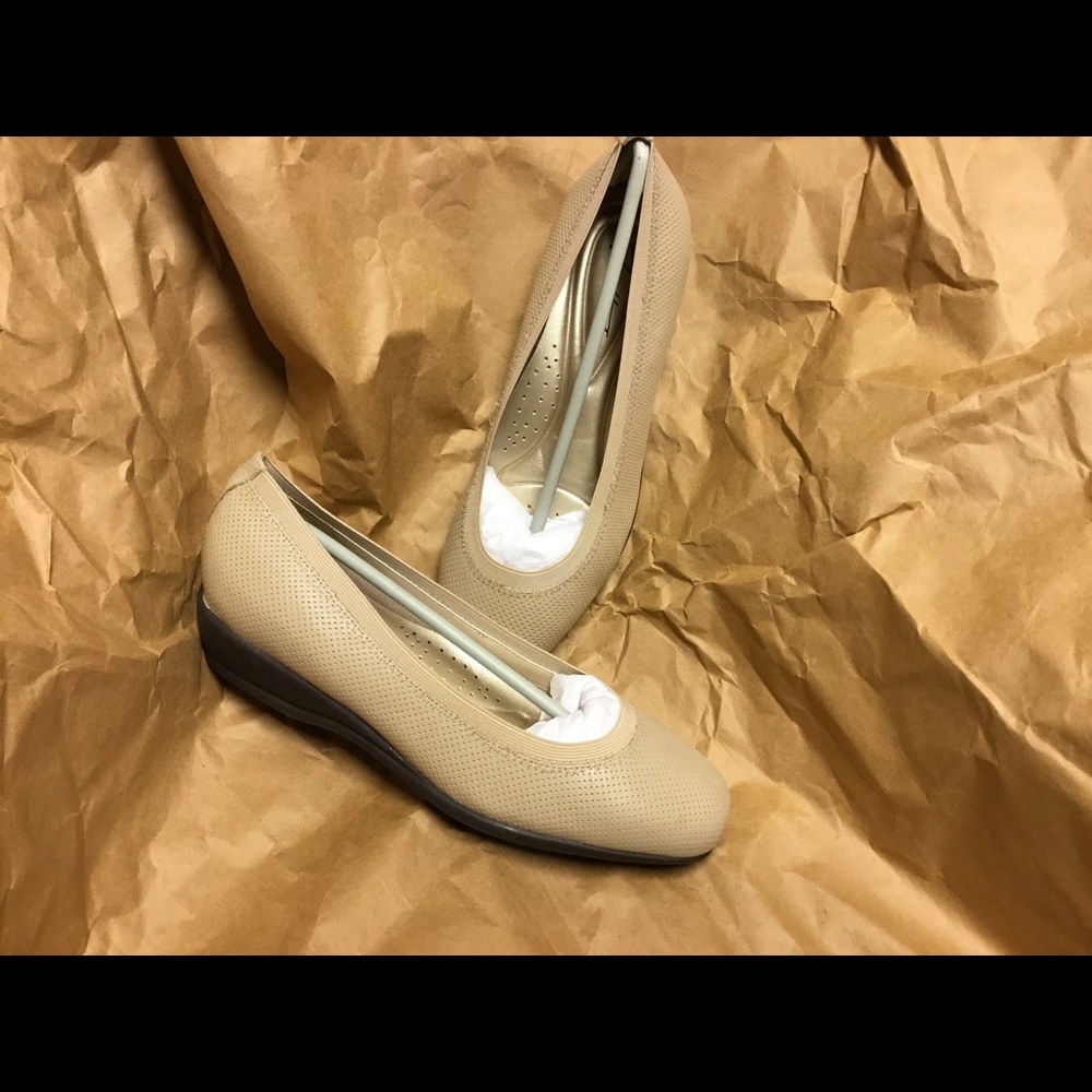 Comfort Trotters Slip On Loafer