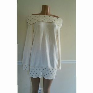 Retro Off the shoulder sweater with studs