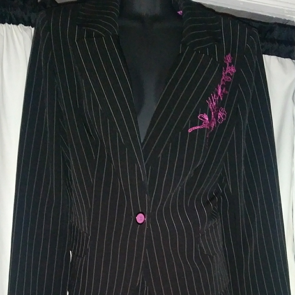 Chic Sophisticated 2pc Skirt Suit